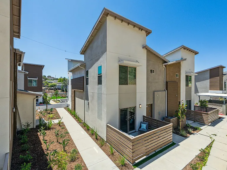 KSB - Santa Fe Townhomes — Photo 28