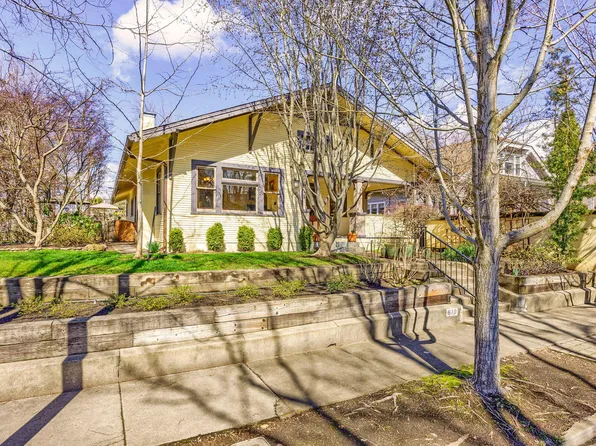 819 Minnesota Ave, Medford, OR 97504