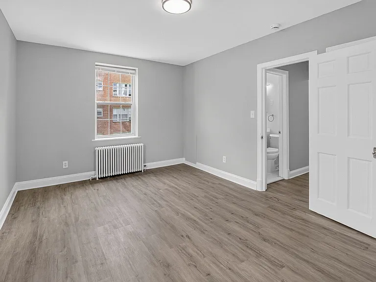 1441 Somerset Pl NW #202 — Photo 13