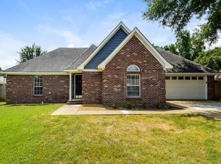 10149 Phillips Dr, Olive Branch, MS 38654