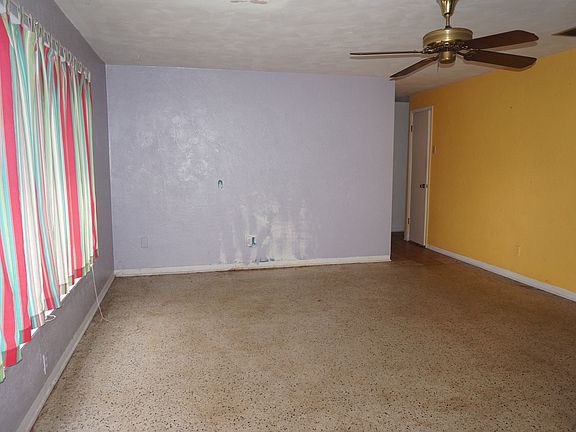 5th image of 1317 Crestview Ave
