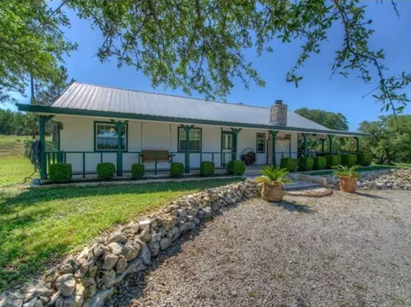 1815 Spring Valley Dr, Dripping Springs, TX 78620