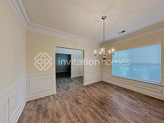 5th image of 3135 Avondale Dr SE