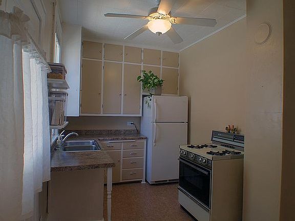 3rd image of 1103 Avon STREET