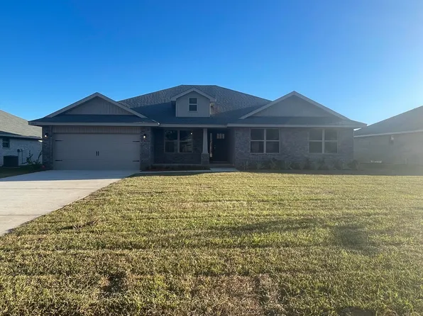 5837 Crestlake Dr, Crestview, FL 32536