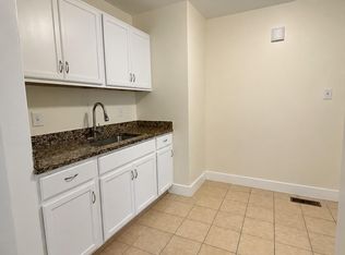 6190 Grayton St, Detroit, MI 48224