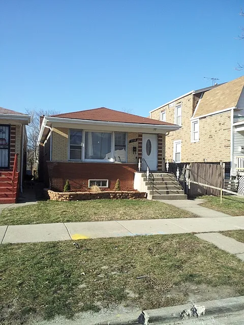 7338 S Marshfield Ave photo 1