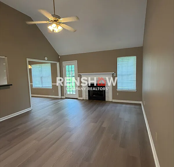 194 Pennington Pl — Photo 2