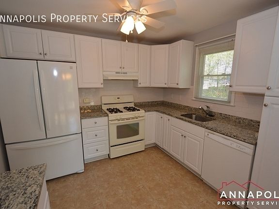 2nd image of 556 Arundel Dr