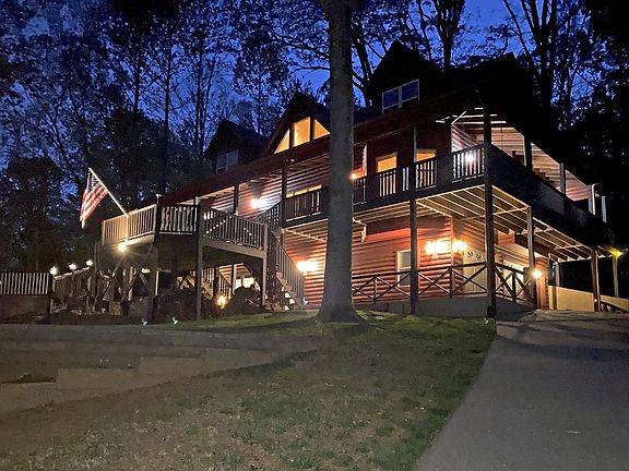 3rd image of 1929 Lakeview Summit Dr
