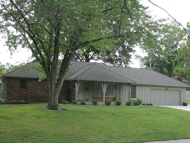 1st image of 1716 Country Club Dr