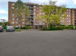 400 Park Ave APT 204, Calumet City, IL 60409