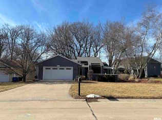 1104 E 4th St, Coal Valley, IL