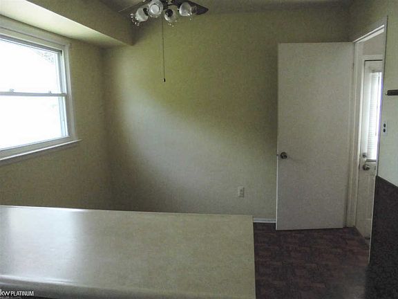 5th image of 1451 Reid Ave