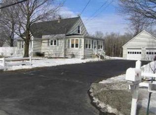 43 Guideboard Rd, Waterford, NY 12188