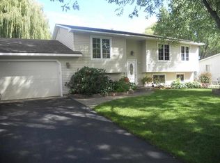233 Charles St, Elk Rapids, MI 49629