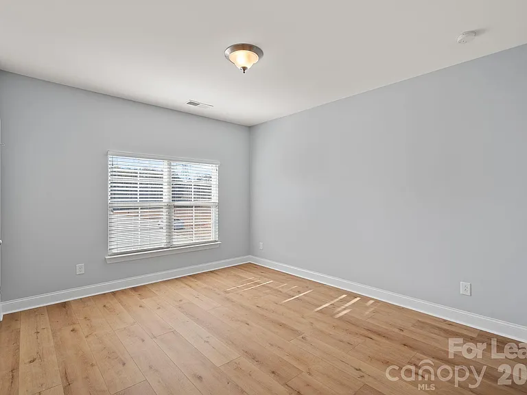 2503 Gallery Dr — Photo 15