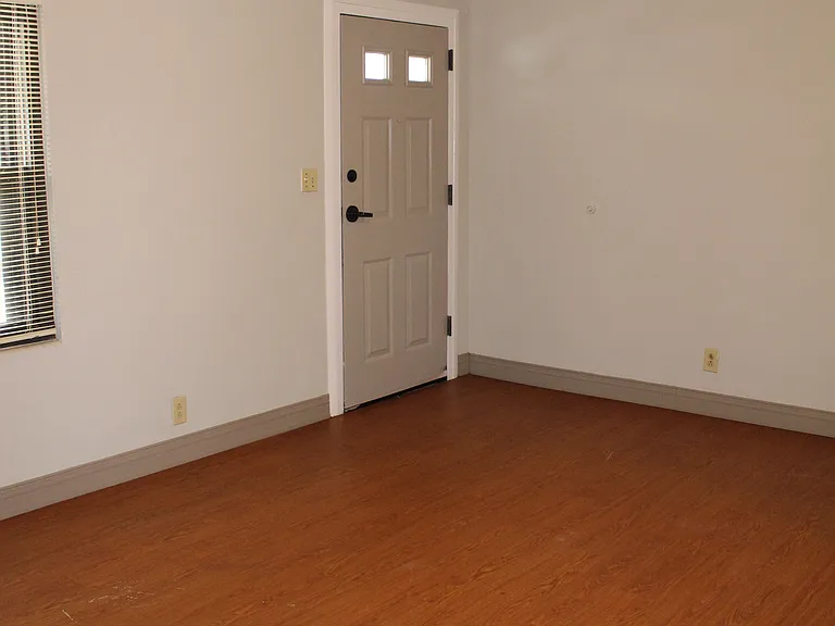 Ridgeview Apartments — Photo 11