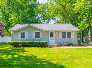 203 Oakwood Dr, Shorewood, IL 60404