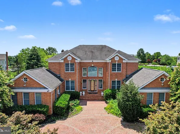22727 Airmont Hunt Dr, Ashburn, VA 20148