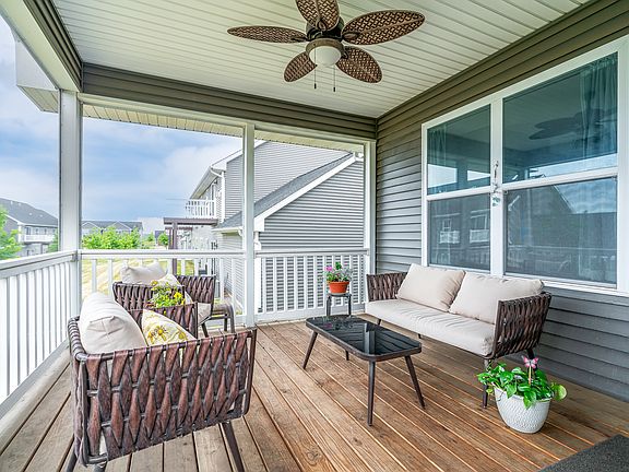 5th image of 3015 Mary Leigh Dr #0
