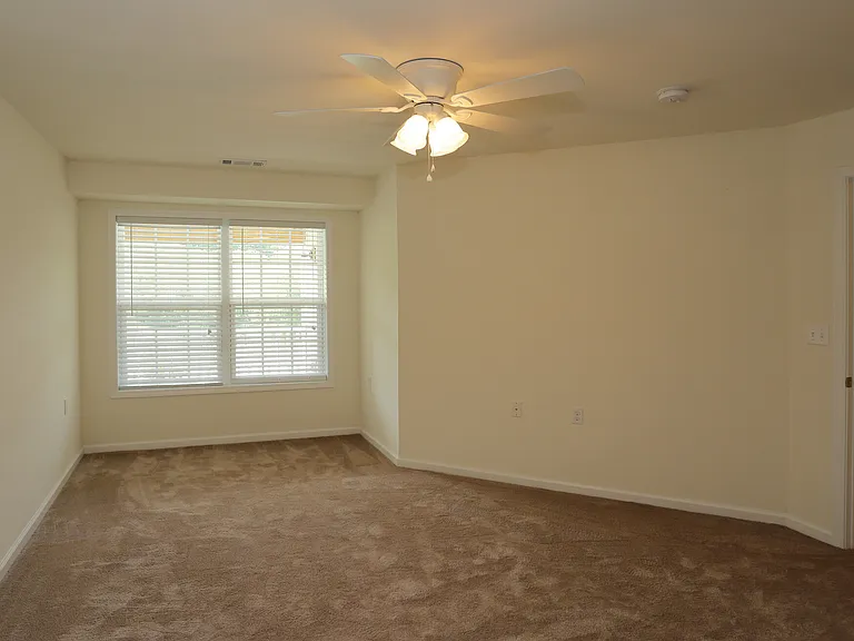 The Ridge Apartments — Photo 11