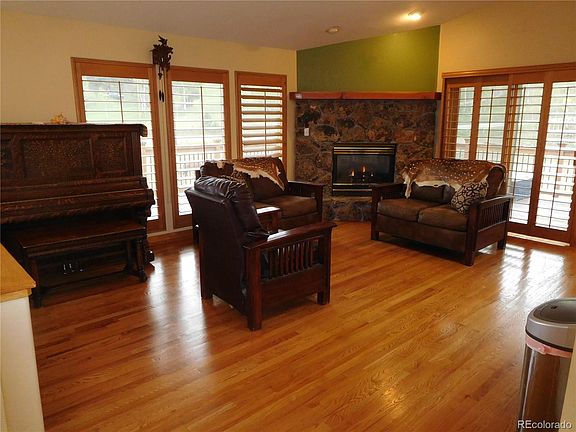 3rd image of 641 Sleepy Hollow Dr