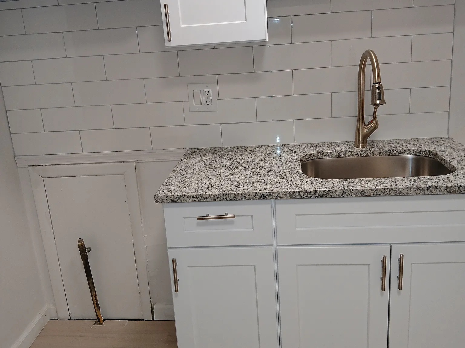 1 bed, $1,090 — Photo 3