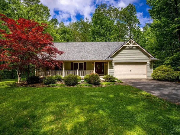 2482 Koehler Dr, New Richmond, OH 45157