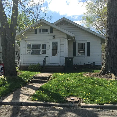1109 W Marsh St Photo 1