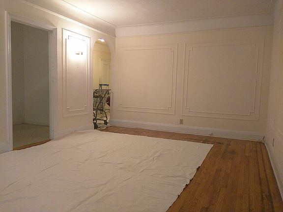 3rd image of 4309 40th St #11M