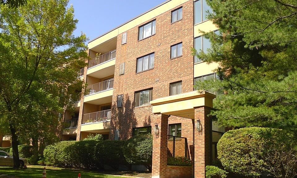 1st image of 12 Ledgewood Way APT 31