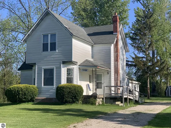13588 Winters Rd, Kewadin, MI 49648