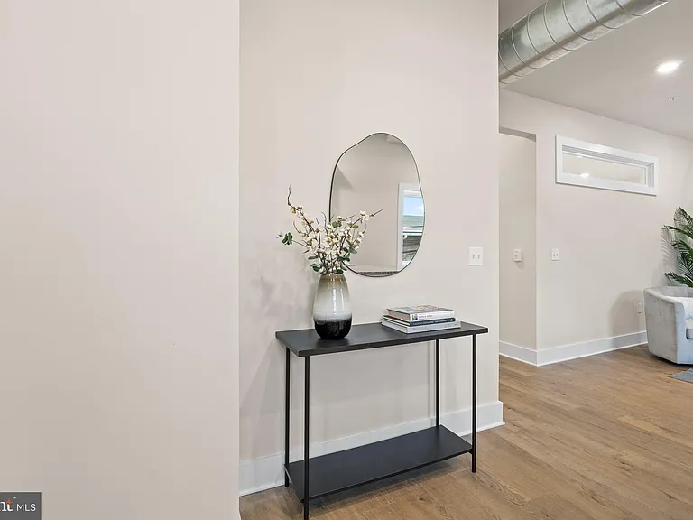 30 W Broad St #6 — Photo 11