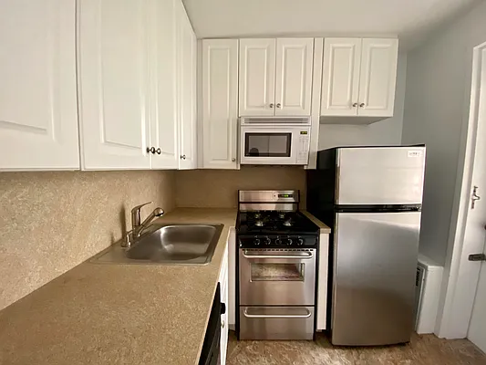 Rented by Compass | media 11