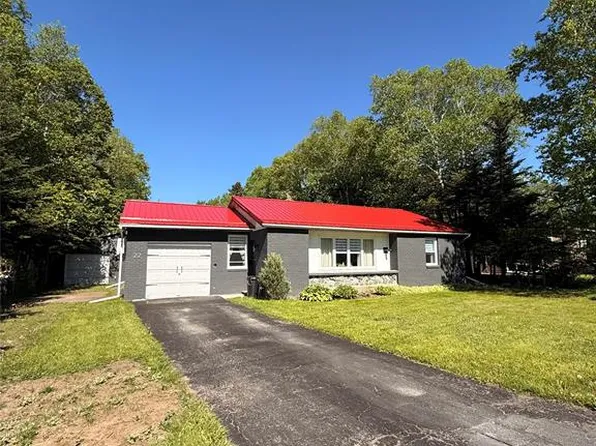 22 Fifth Avenue, Pasadena, NL A0L1K0
