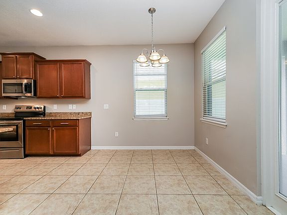 5th image of 11605 Storywood Dr