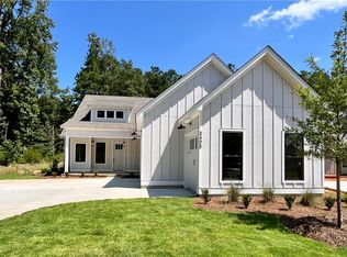 3405 Golden Eagle Ln, Opelika, AL 36801