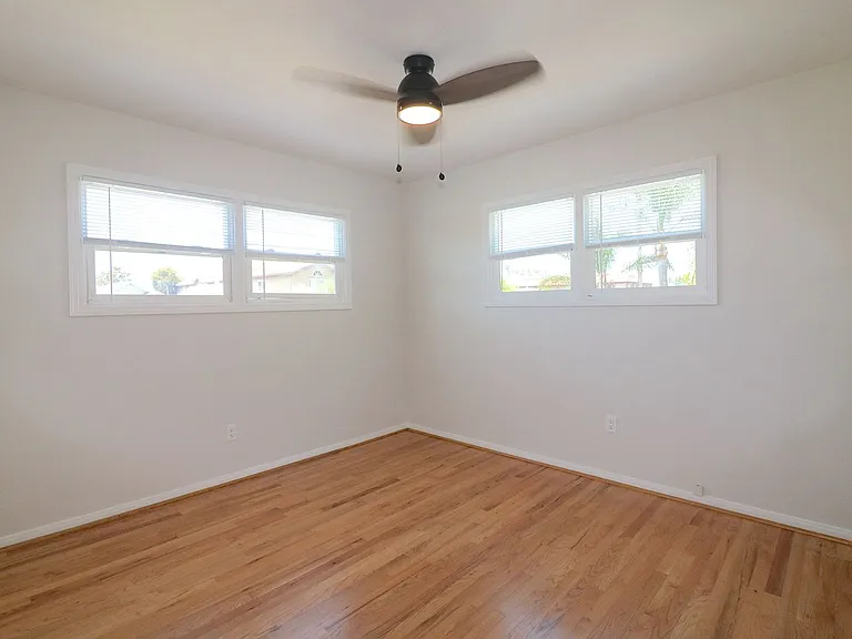 4653-59 Kansas St — Photo 6