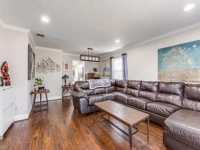 3rd image of 9547 Mossridge Dr
