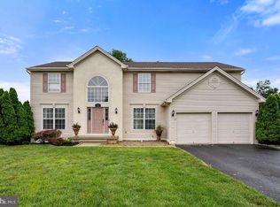 1036 Huntingdon Dr, Williamstown, NJ 08094