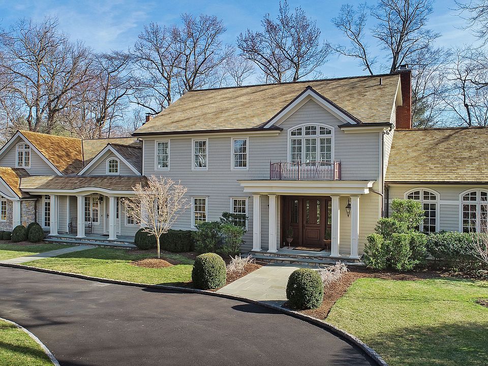 22 Normandy Ln Riverside CT-print-003-005-001d-4200x2362-300dpi.jpg