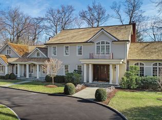 22 Normandy Ln, Riverside, CT 06878