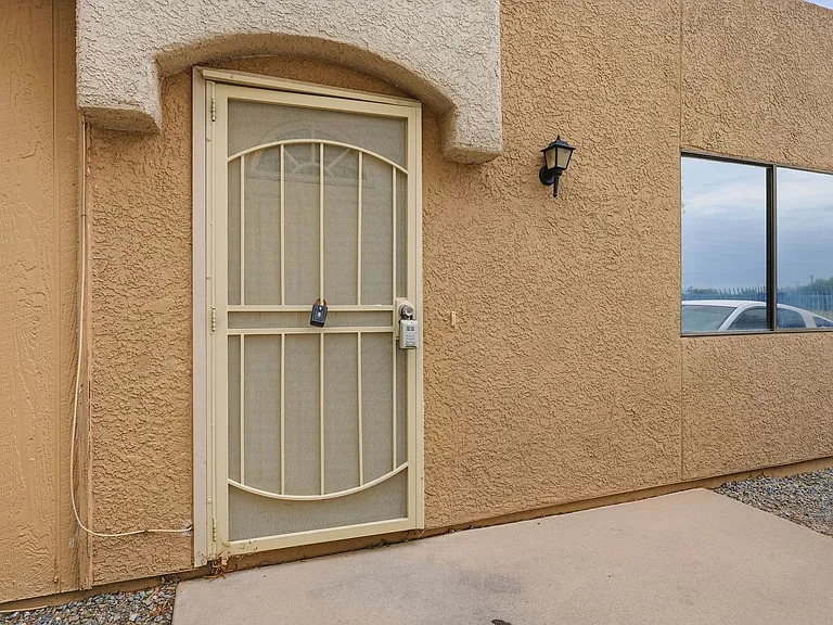 213 W Virginia St — Photo 3