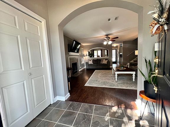 2nd image of 707 Camino Real Dr