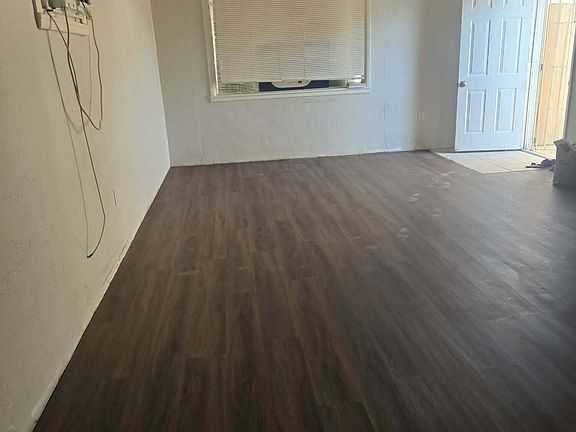 2nd image of 909 N Kadota Ave #1
