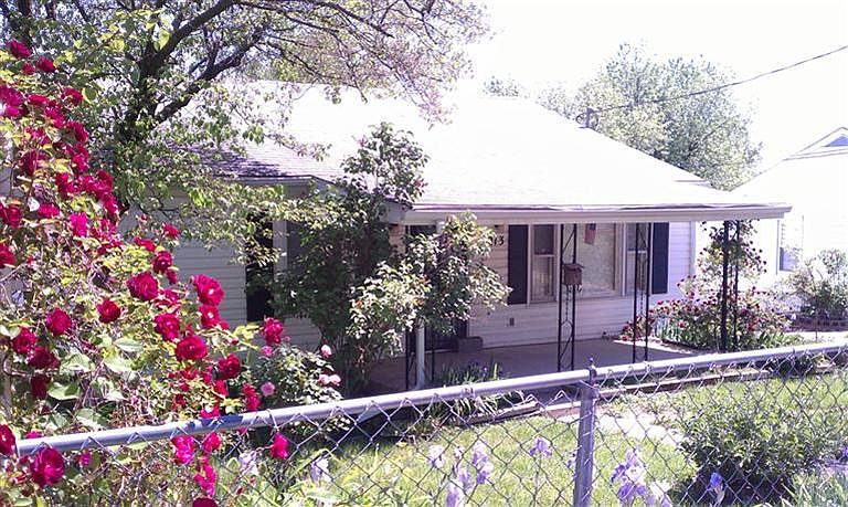 1st image of 213 Blue Grass Ave