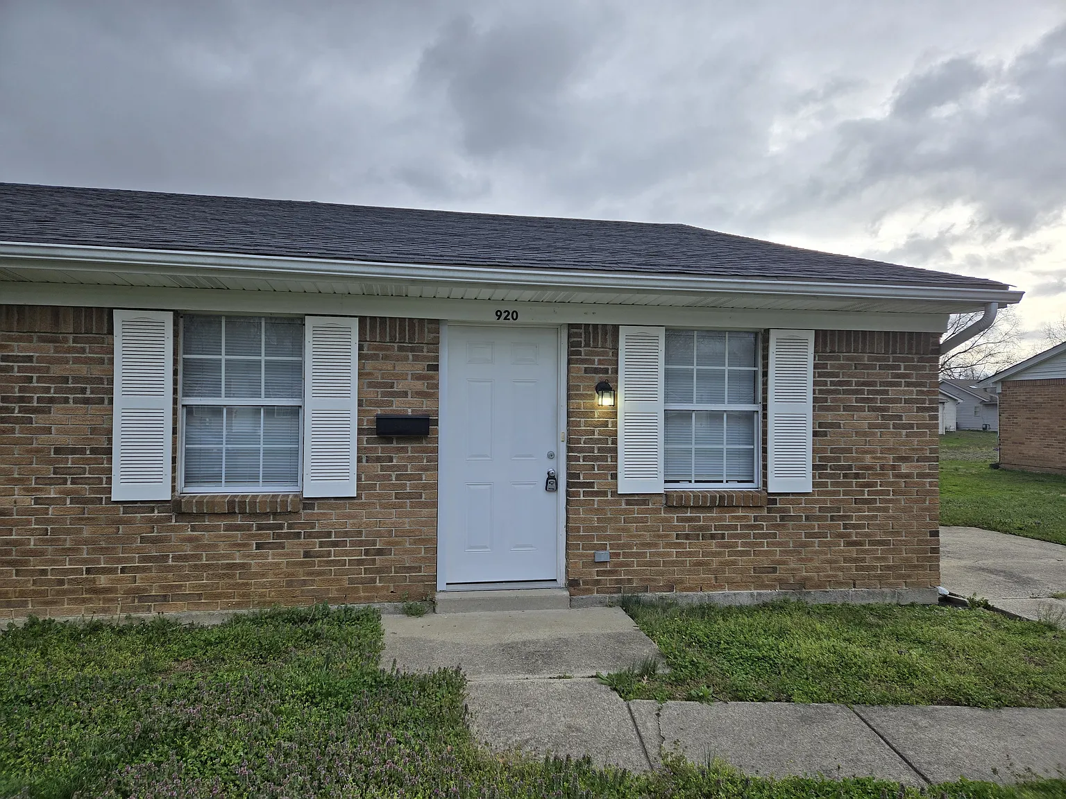 2 bed, 800 sqft, $1,150 — Photo 2