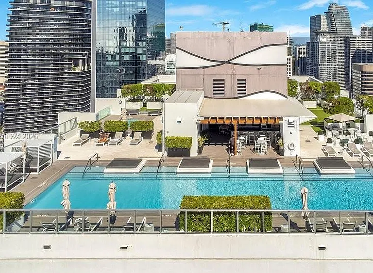 1010 Brickell Ave #1810 — Photo 29