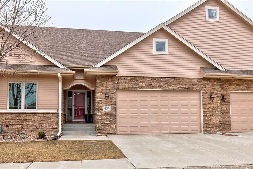 1st image of 908 NW 20th Ln